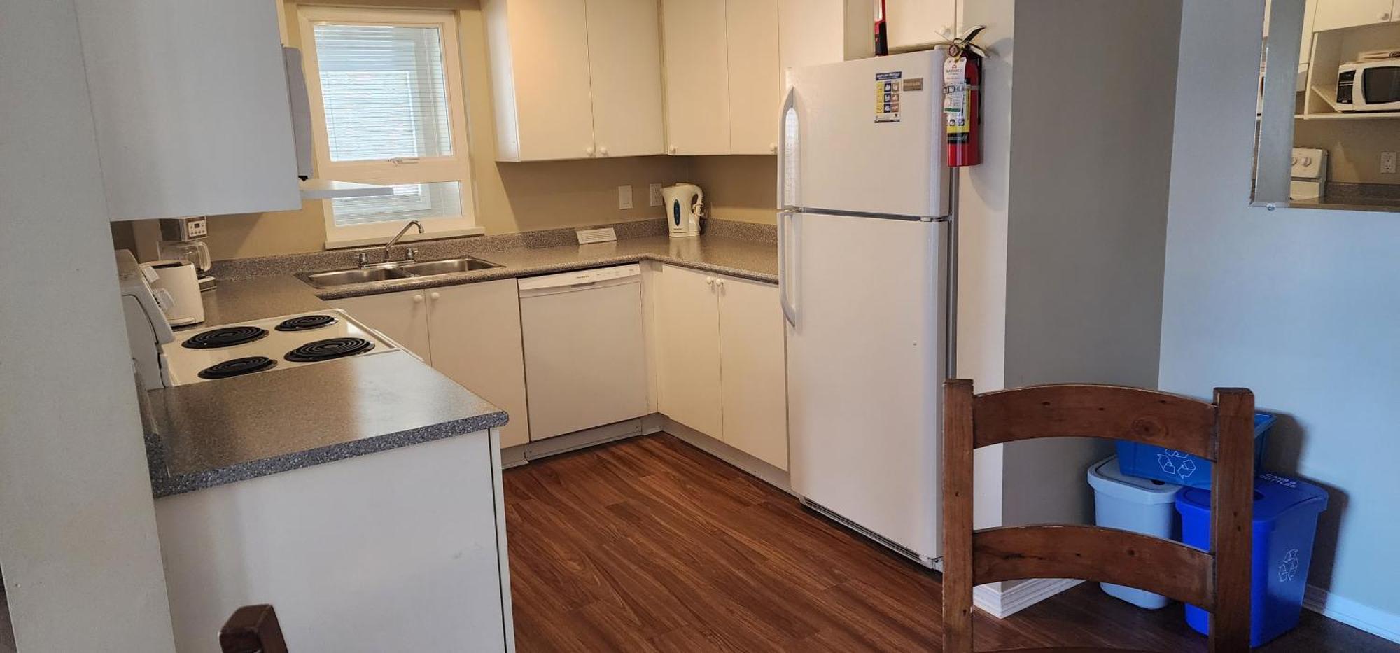 Times Square Suites Hotel แวนคูเวอร์ ภายนอก รูปภาพ