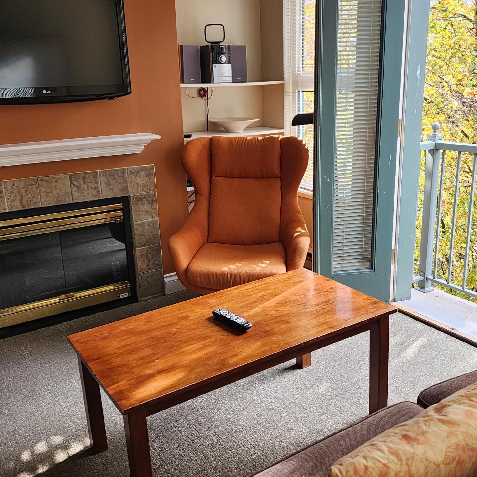 Times Square Suites Hotel แวนคูเวอร์ ภายนอก รูปภาพ