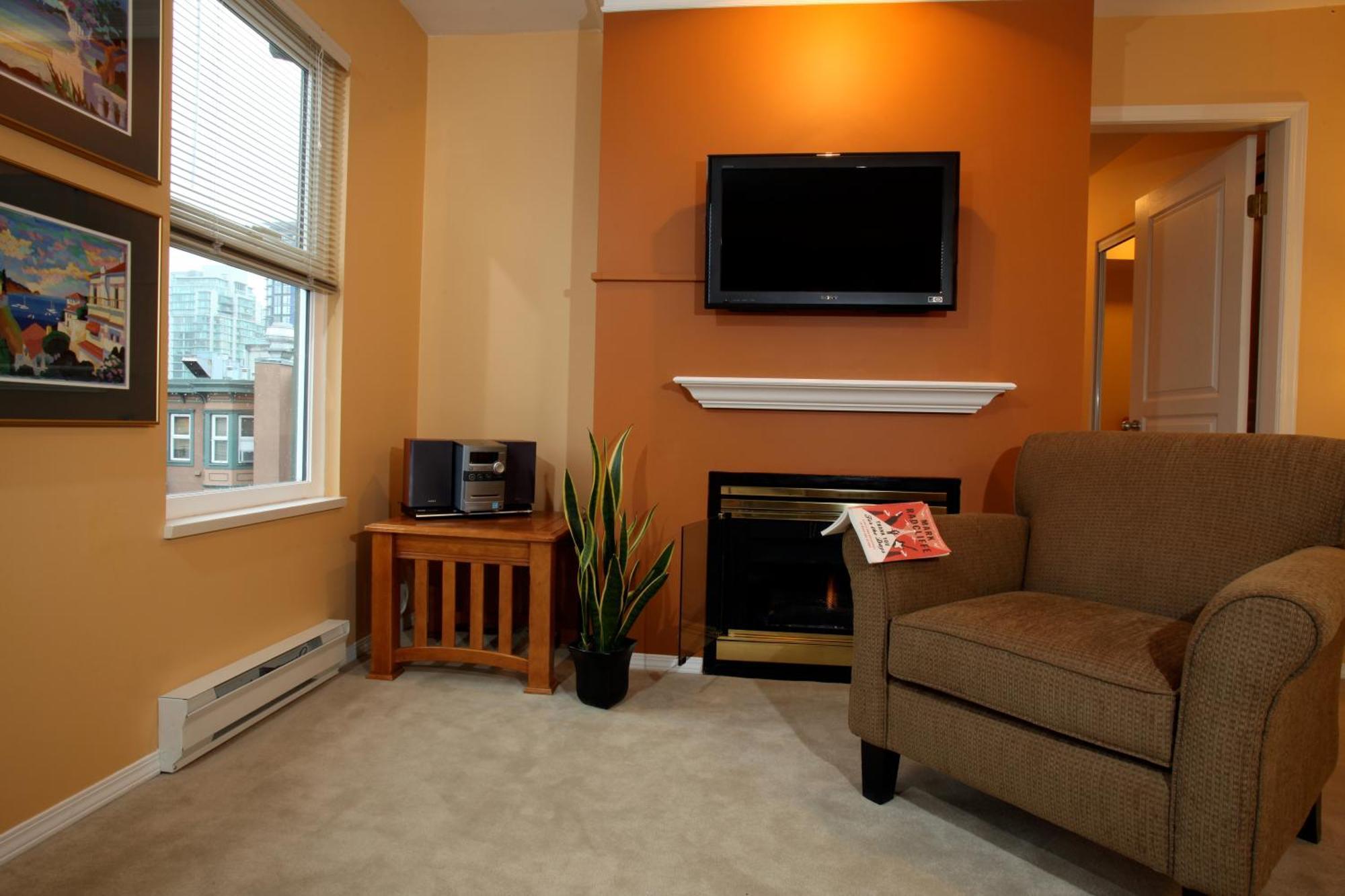 Times Square Suites Hotel แวนคูเวอร์ ภายนอก รูปภาพ