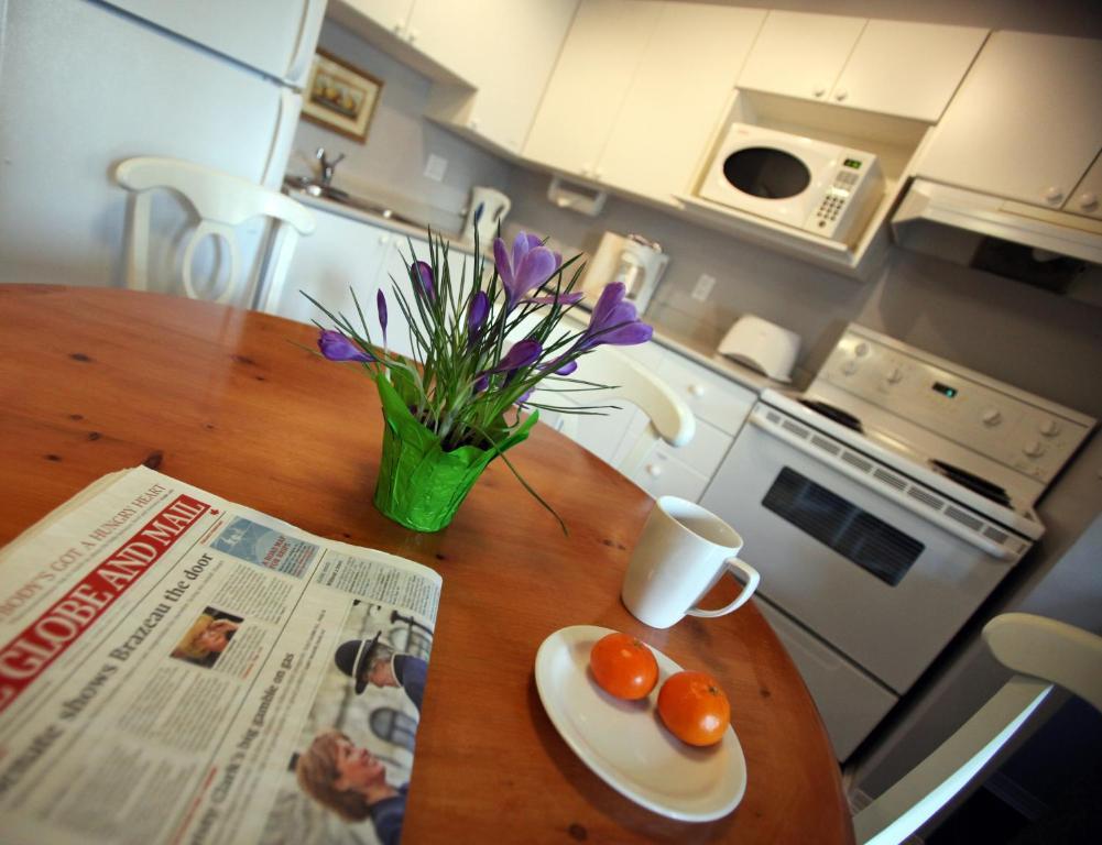 Times Square Suites Hotel แวนคูเวอร์ ภายนอก รูปภาพ