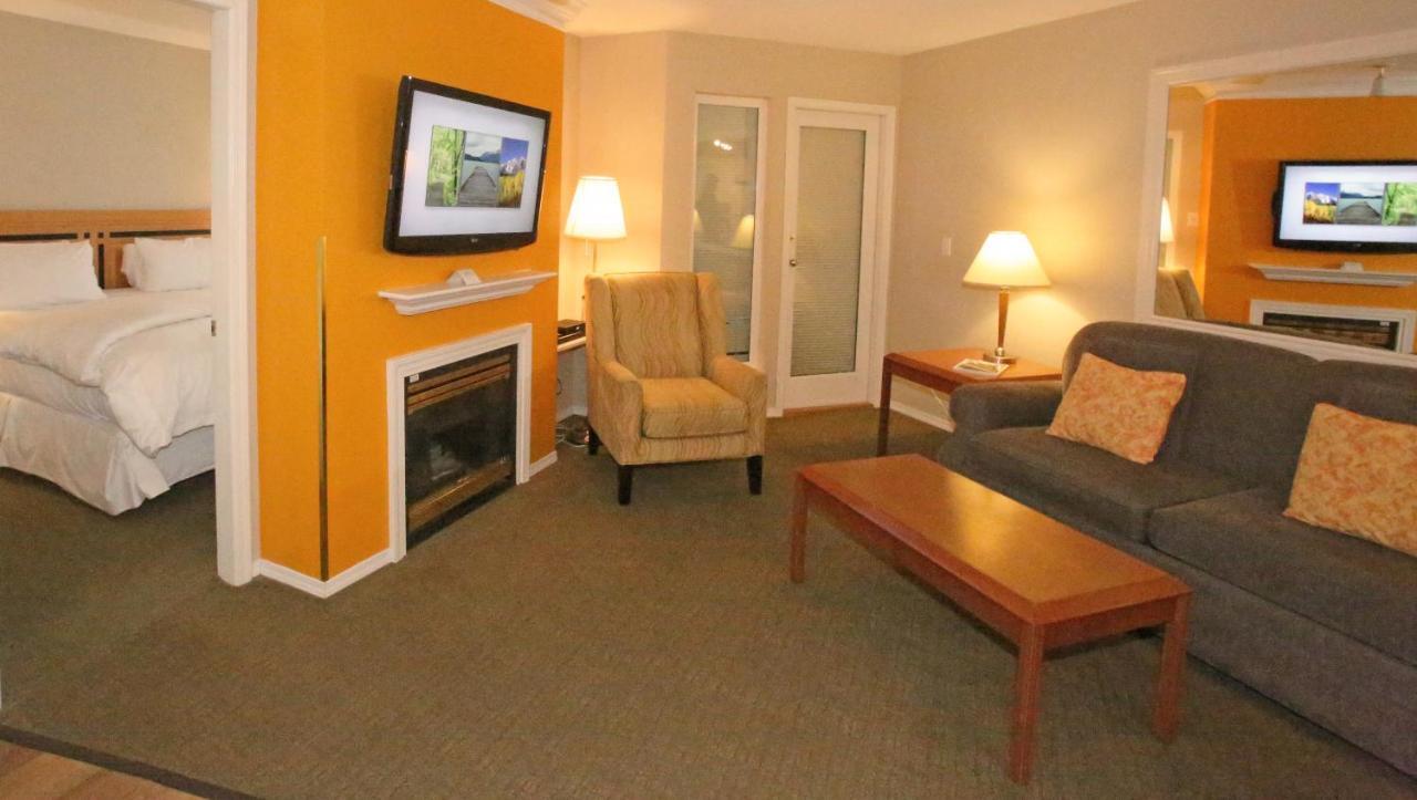 Times Square Suites Hotel แวนคูเวอร์ ภายนอก รูปภาพ
